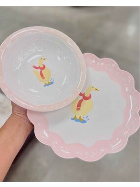 17.5 fl oz Figural Duck Dinner Bowl & 10” Plate Pink - Pillowfort